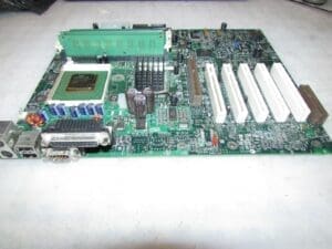 Intel A49507-903, 4000725 Motherboard WITH 1.7GHz PENTIUM 4 AND 256MB RAM