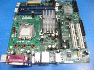 INTEL DQ965GF LGA775 MOTHERBOARD D41676-603 WITH 2.13GHz CORE 2 DUO CPU