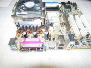 FIC VG33, 53-80801-16 Motherboard with 2.80GHz PENTIUM 4 + HEAT-SINK AND FAN