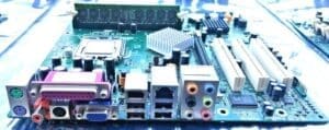 PCI Express 5188-5588 MOTHERBOARD + 3.2GHz INTEL PENTIUM 4 SL7Z8 + 1GB RAM