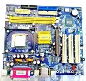 Foxconn 651M03 Motherboard + Intel Celeron 2.4GHz SL6VU