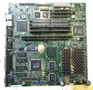 INTEL AA 659433-505 MOTHERBOARD + INTEL PENTIUM i200 SY045 CPU+16MB EDO RAM +H/S
