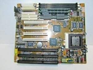 Intel SOCKET 7 motherboard Mb82165087 + PENTIUM MMX + RAM
