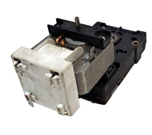 Nuaire Awel C 48-R Centrifuge Door Latch Assembly