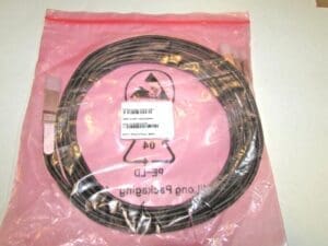 FCI 10130795-4030LF 25Gbps QSFP28 to 4XSFP28 3 METERS 26AWG CABLE ASSEMBLY