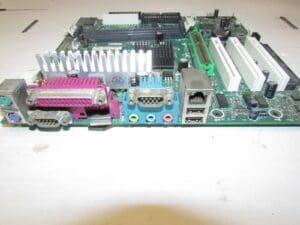 Compaq 281946-001 Motherboard Socket mPGA478B + 1.5GHz PENTIUM 4