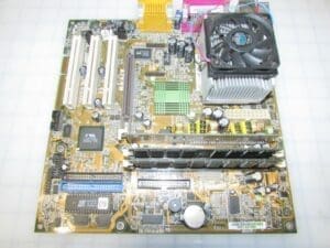 ASUS A7V-VM(MOCHA-GLA)/HP (R3.04) + CPU + 1GB RAM