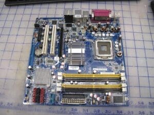 INTEL 08GSAQ96500203, JES564BA01 REV A MOTHERBOARD WITH 2.13GHz CORE 2 DUO CPU